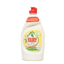 Tečnost za sudove Fairy Kamilica 450ml